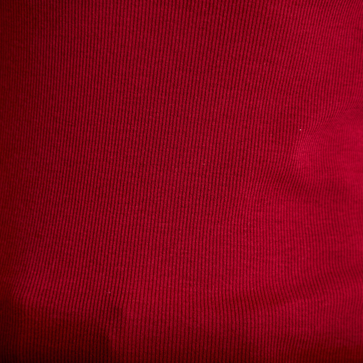 T-shirt c&ocirc;tel&eacute; ajust&eacute; manches courtes rouge femme