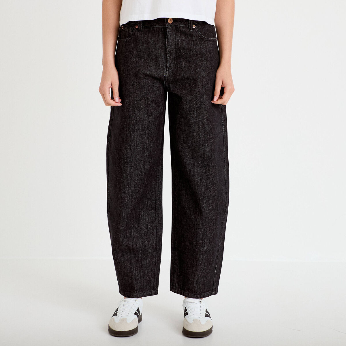 Jean barrel cropped taille standard denim noir femme