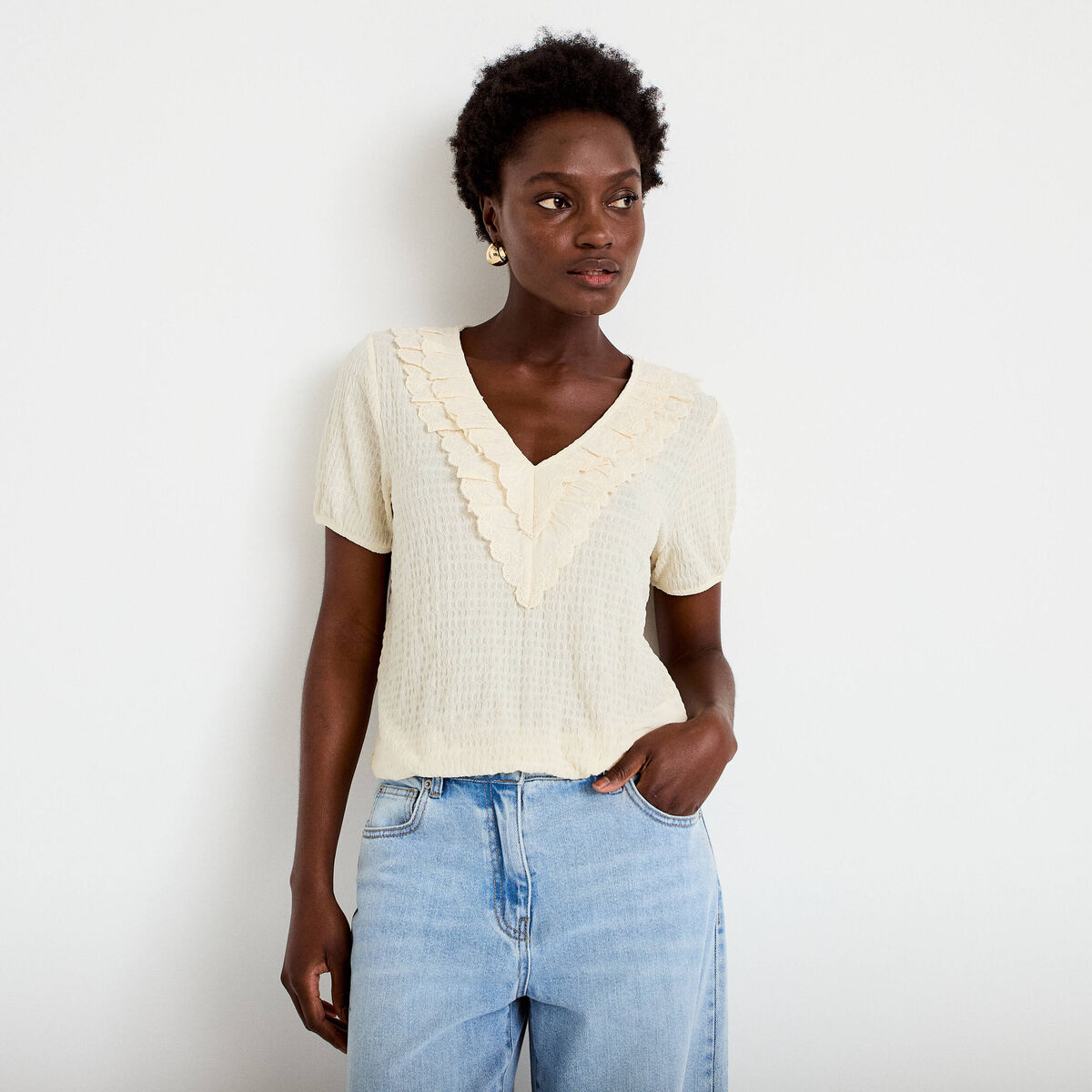 Blouse pliss&eacute;e col v manches courtes ecru femme