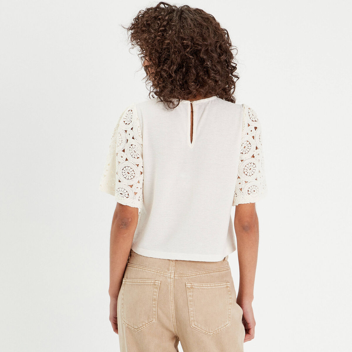 T-shirt macram&eacute; col rond ecru femme