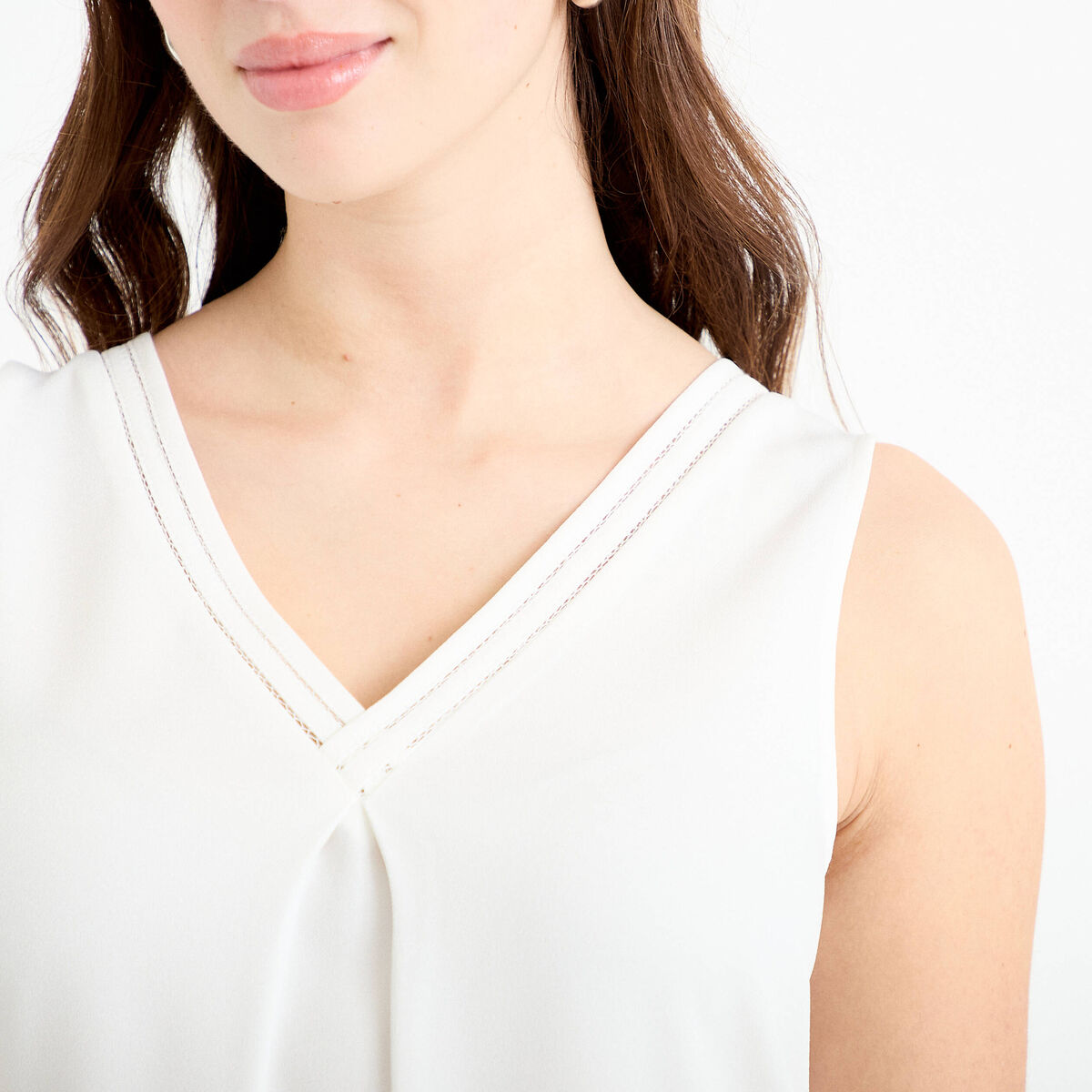 D&eacute;bardeur sans manches ecru femme