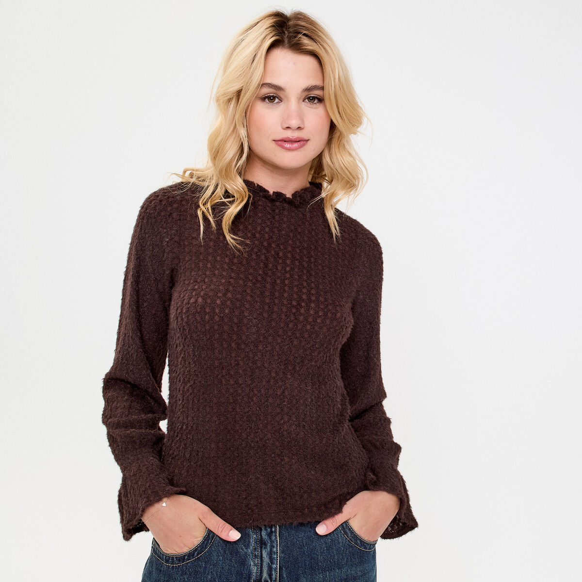 Blouse ajour&eacute;e manches longues marron fonc&eacute; femme