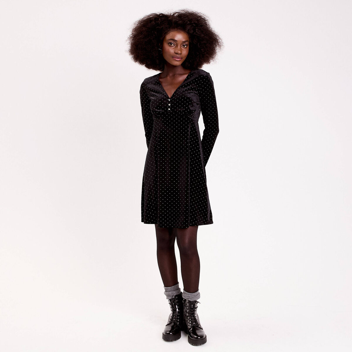 Robe patineuse courte velours col v noir femme