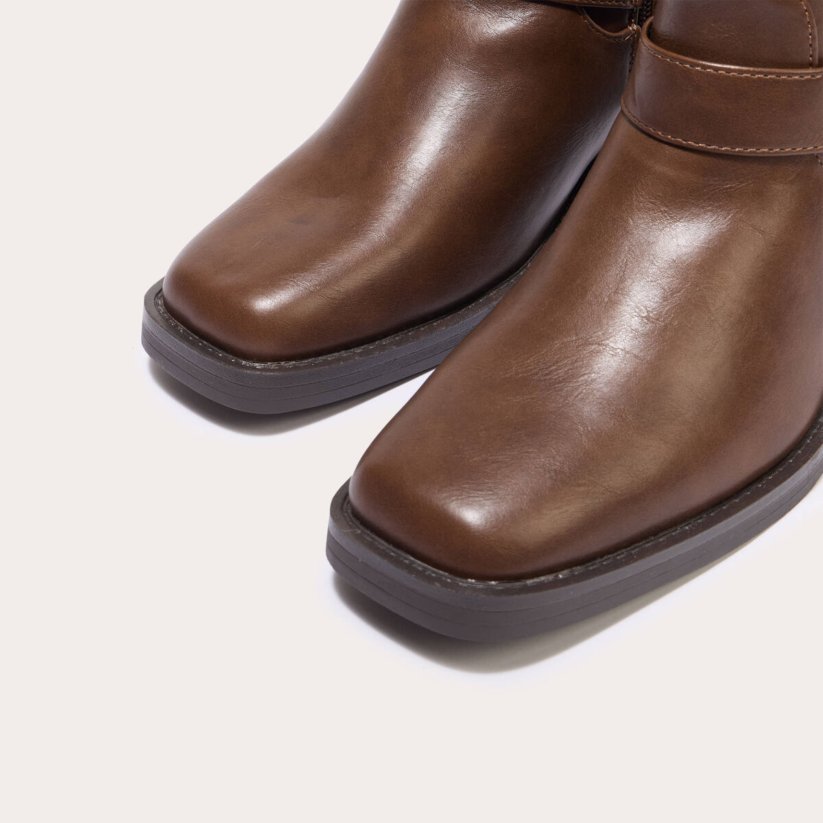 Bottines bout carr&eacute; marron fonc&eacute; femme