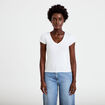 T-shirt ajust&eacute; col v manches courtes blanc femme