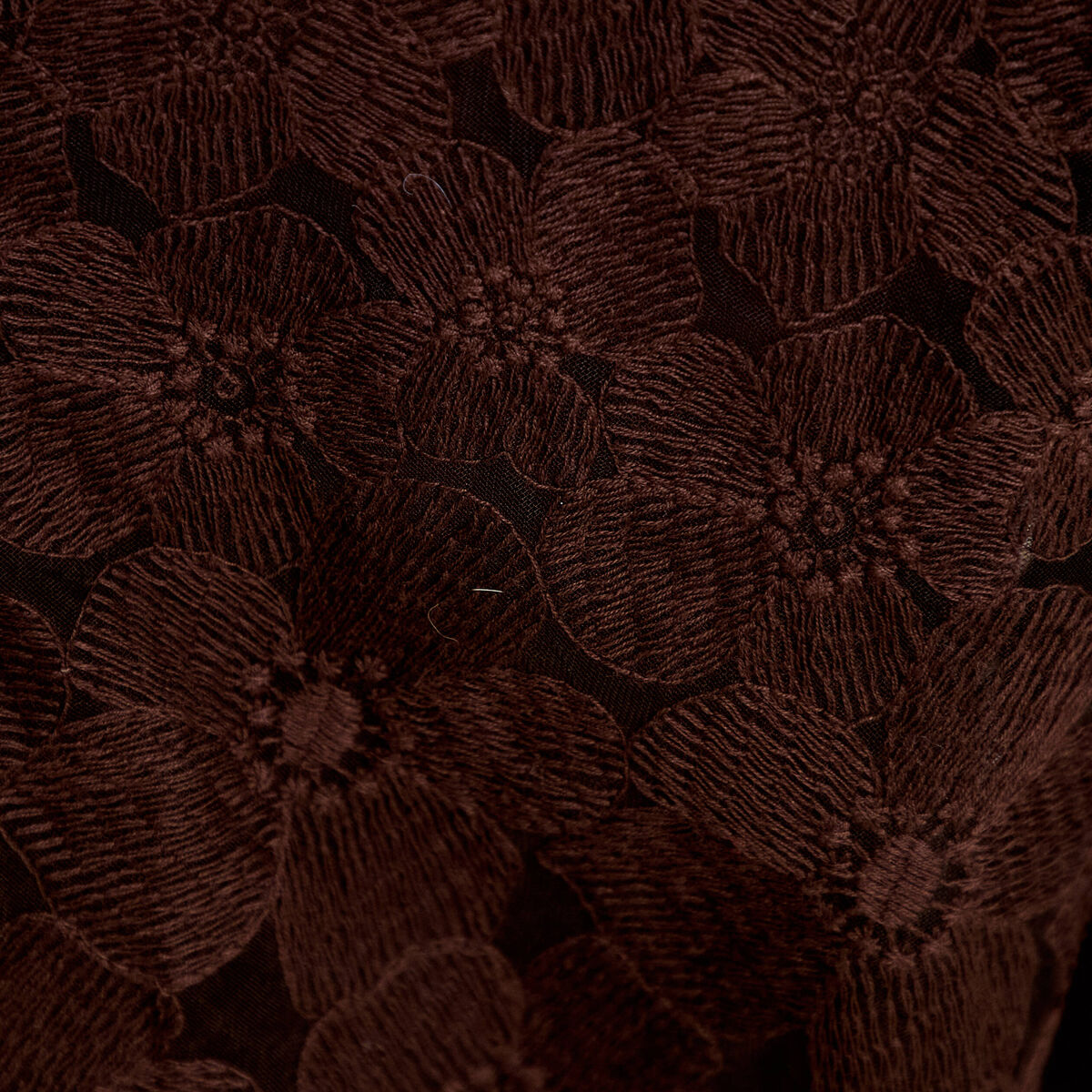 Blouse droite col v en dentelle marron fonc&eacute; femme