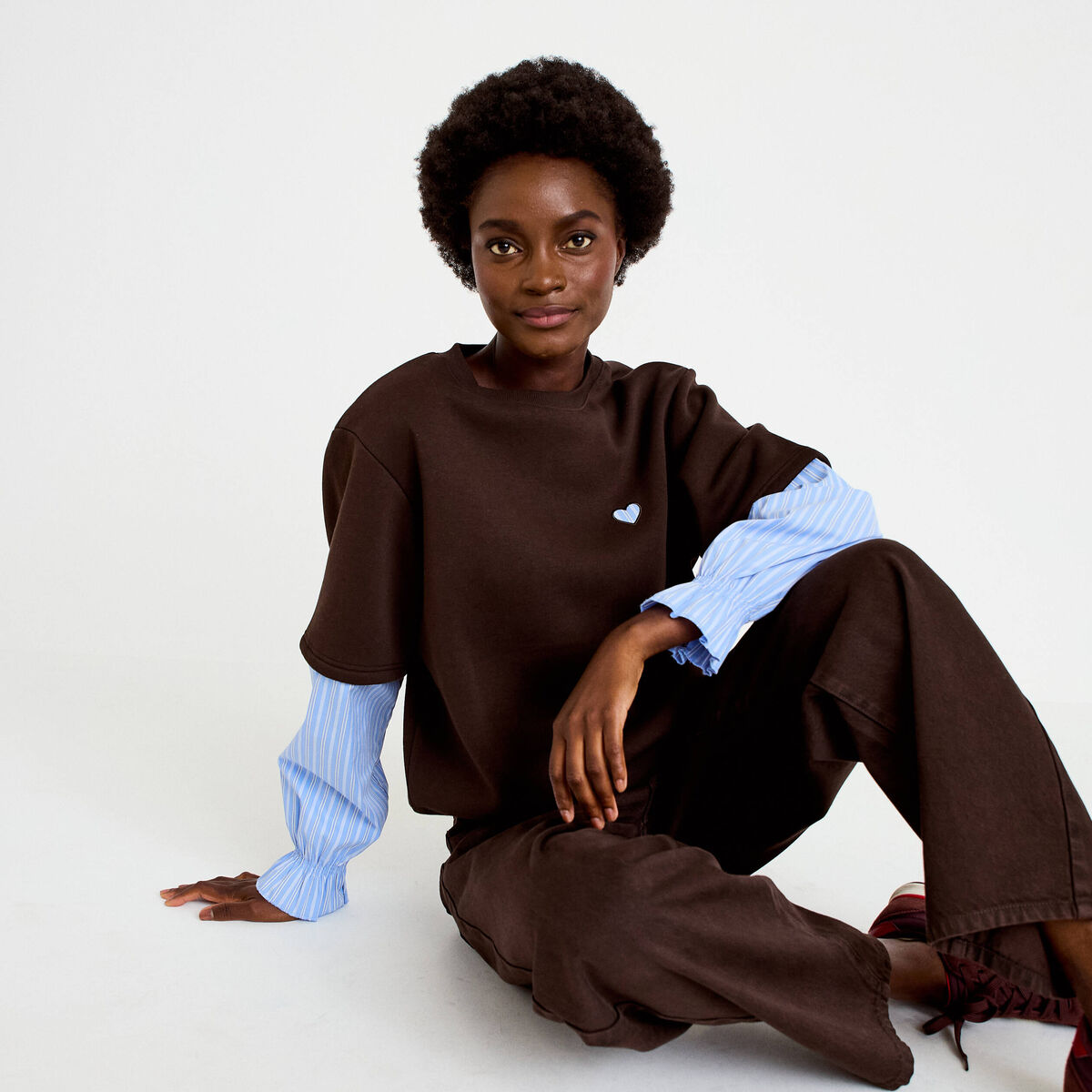 Sweat bi-mati&egrave;re manches longues marron fonc&eacute; femme