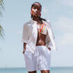 Short pliss&eacute; blanc femme