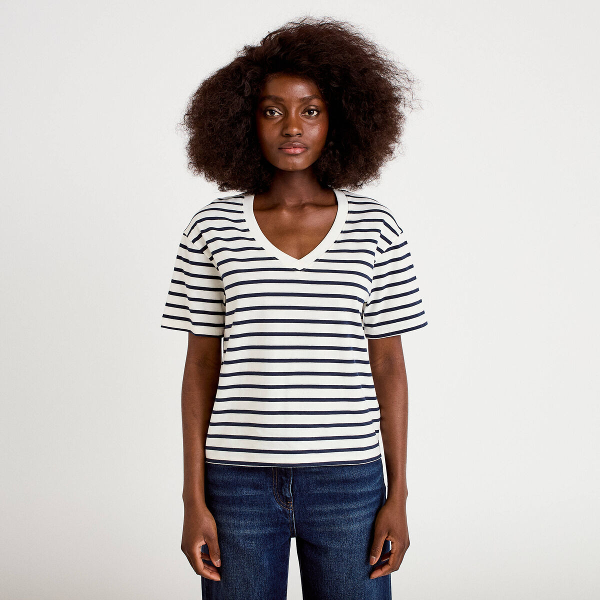 T-shirt col v manches courtes bleu fonc&eacute; femme