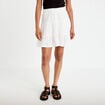 Jupe-short courte &eacute;vas&eacute;e en maille ecru femme