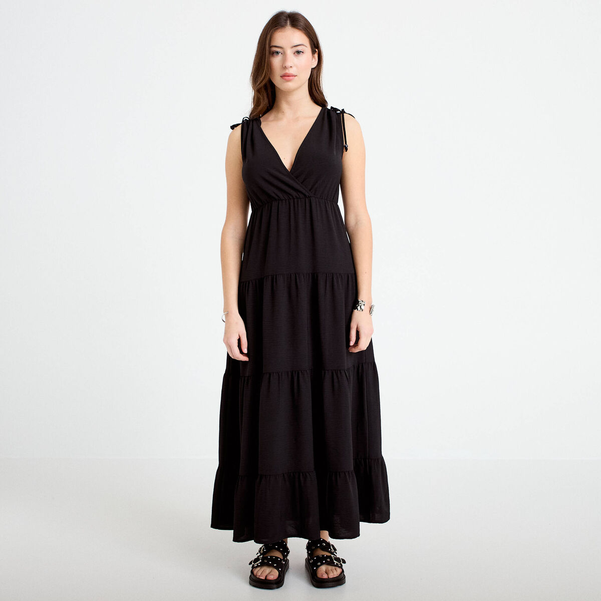 Robe longue &eacute;vas&eacute;e col V noir femme