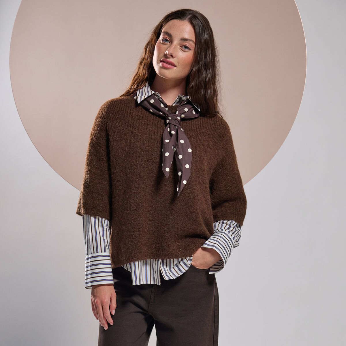 Pull manches courtes marron fonc&eacute; femme