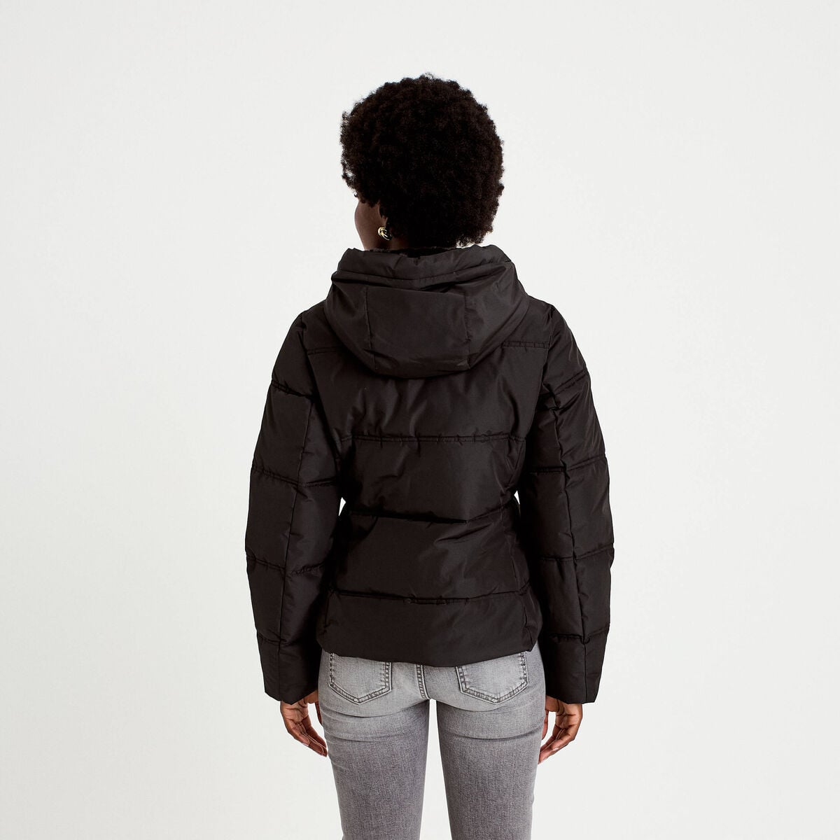 Doudoune cintr&eacute;e &agrave; capuche noir femme