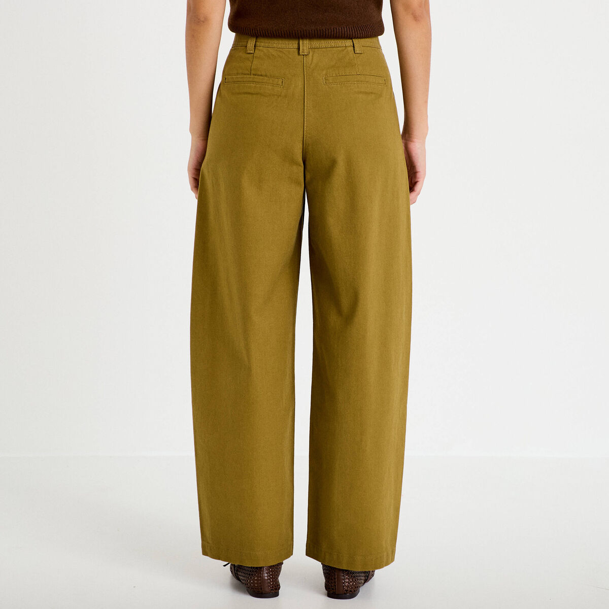 Pantalon chino coupe barrel vert kaki femme