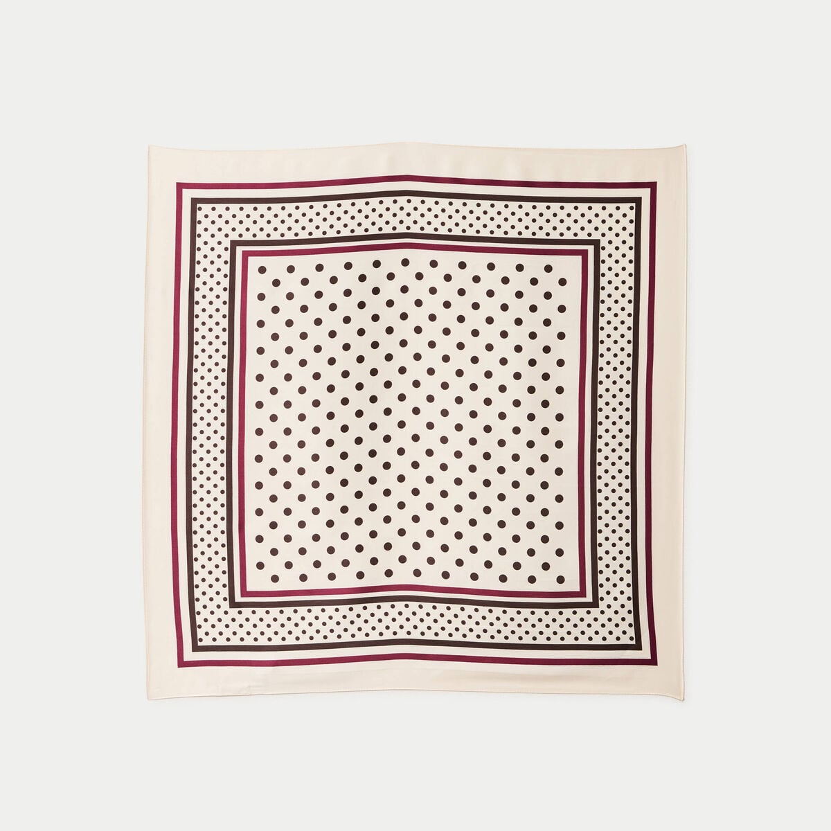 Foulard satin&eacute; soyeux ecru femme