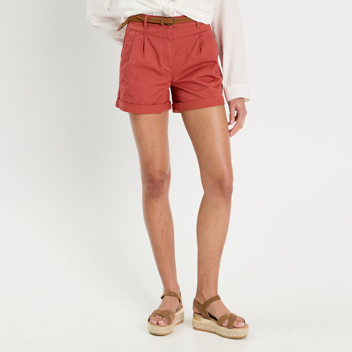Short chino ceintur&eacute; vieux rose femme