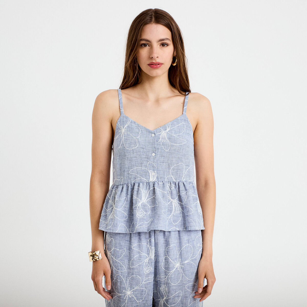 Top col v bretelles fines chin&eacute; bleu clair femme