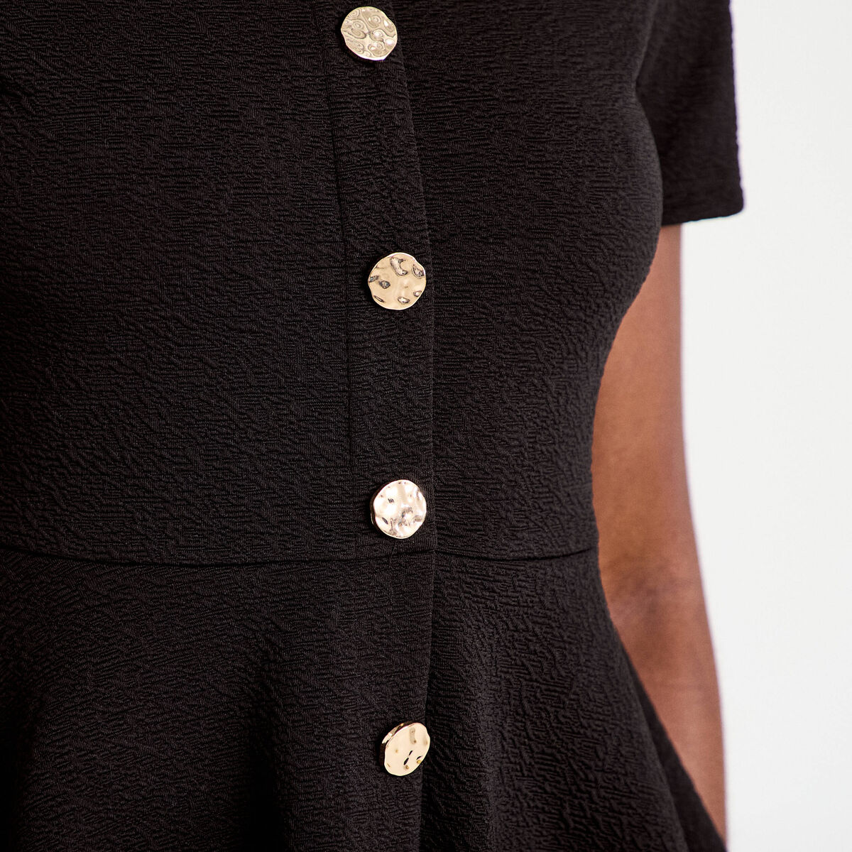 Top cintr&eacute; p&eacute;plum noir femme