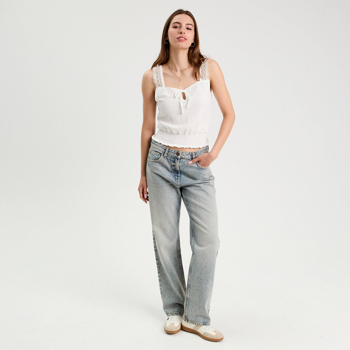 D&eacute;bardeur sans manches ecru femme