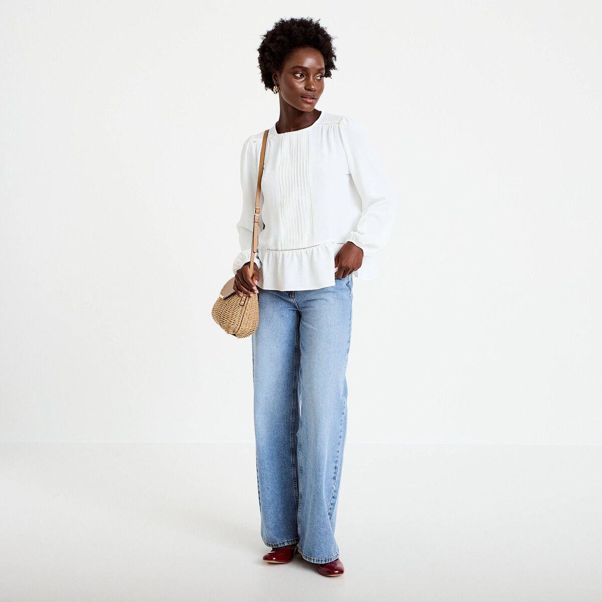 Blouse ajour&eacute;e col rond manches longues ecru femme