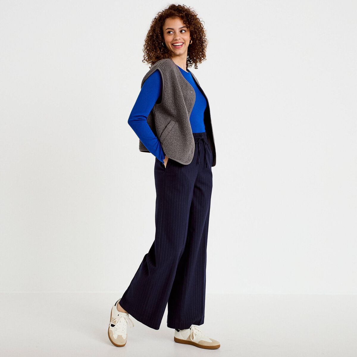Gilet sans manches effet polaire gris fonc&eacute; femme