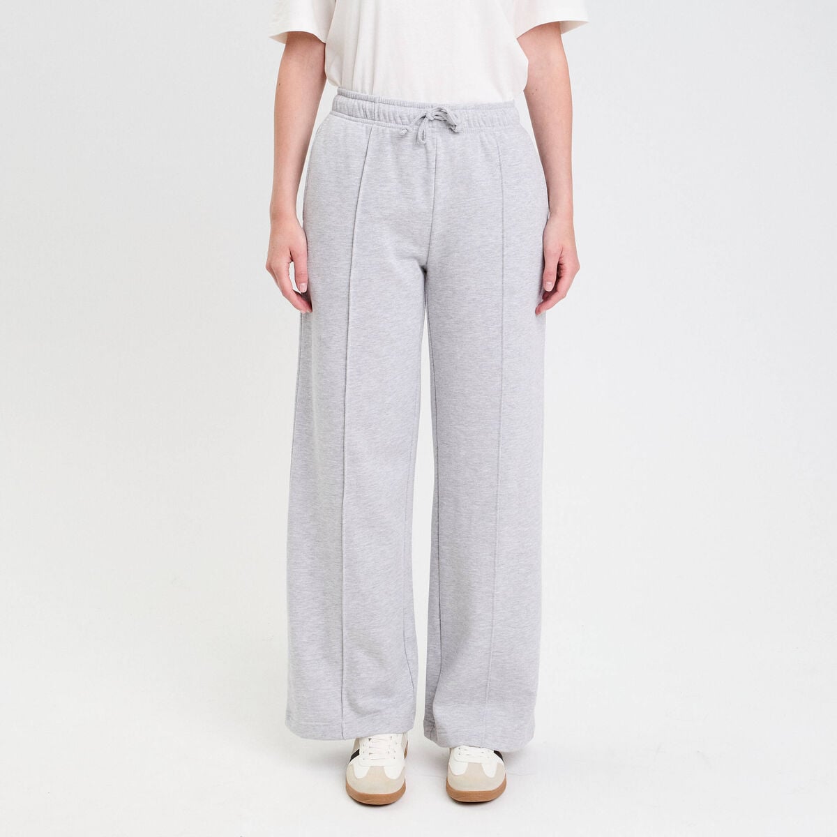 Pantalon large style jogging gris clair femme