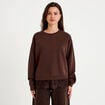 Sweat droit col rond d&eacute;tail dentelle marron fonc&eacute; femme