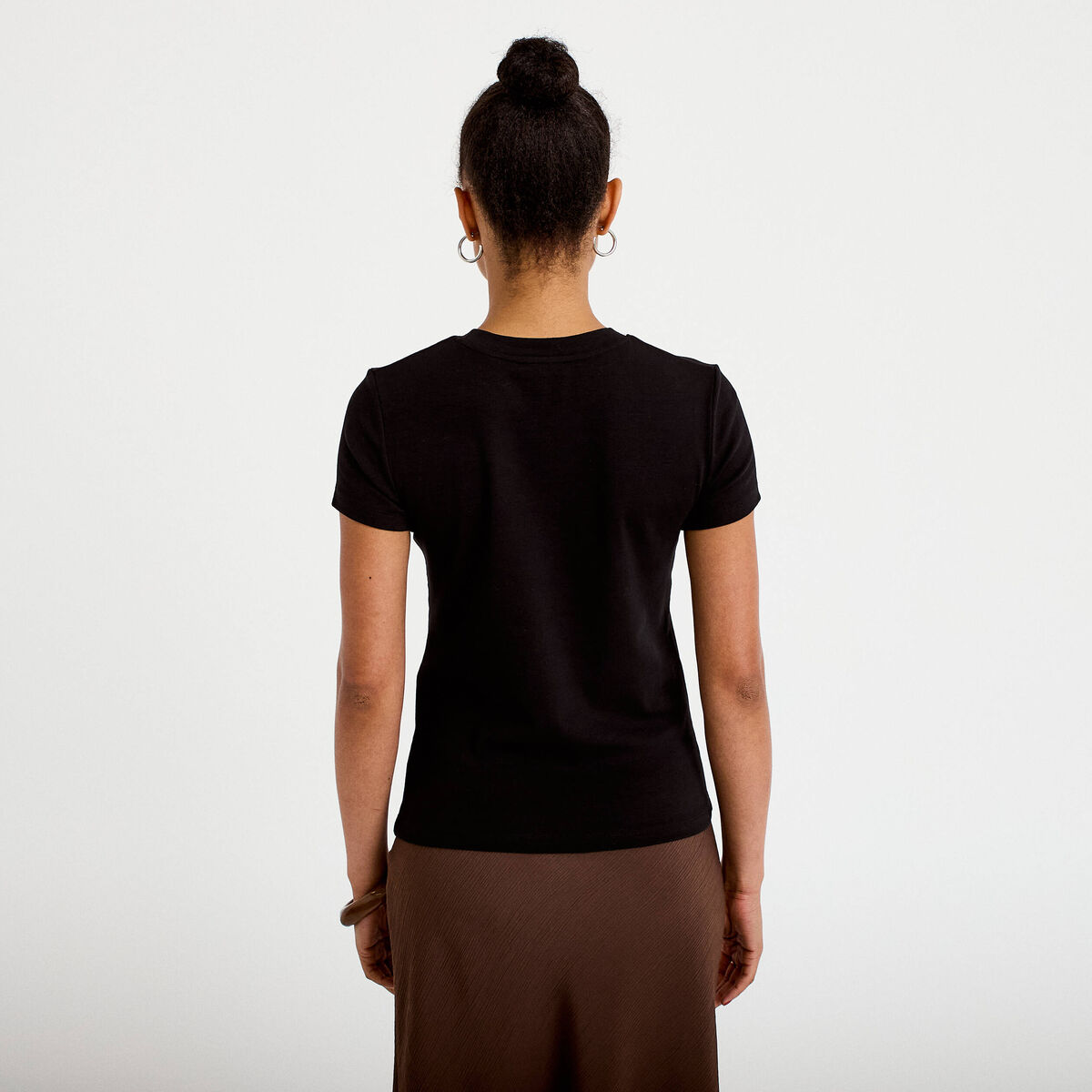 Top ajust&eacute; col rond manches courtes noir femme