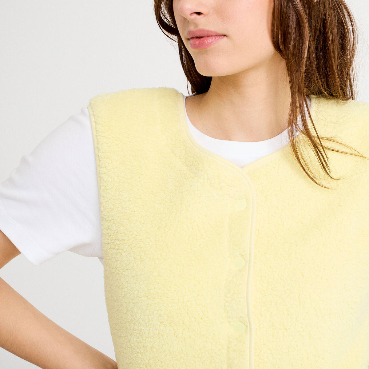 Veste sans manches effet polaire jaune clair femme