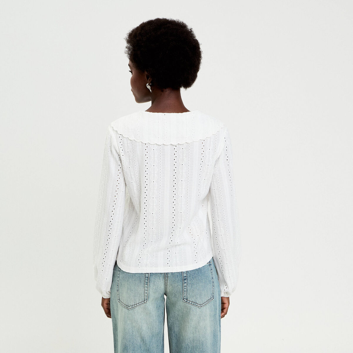 Blouse ajour&eacute;e col claudine dentelle ecru femme