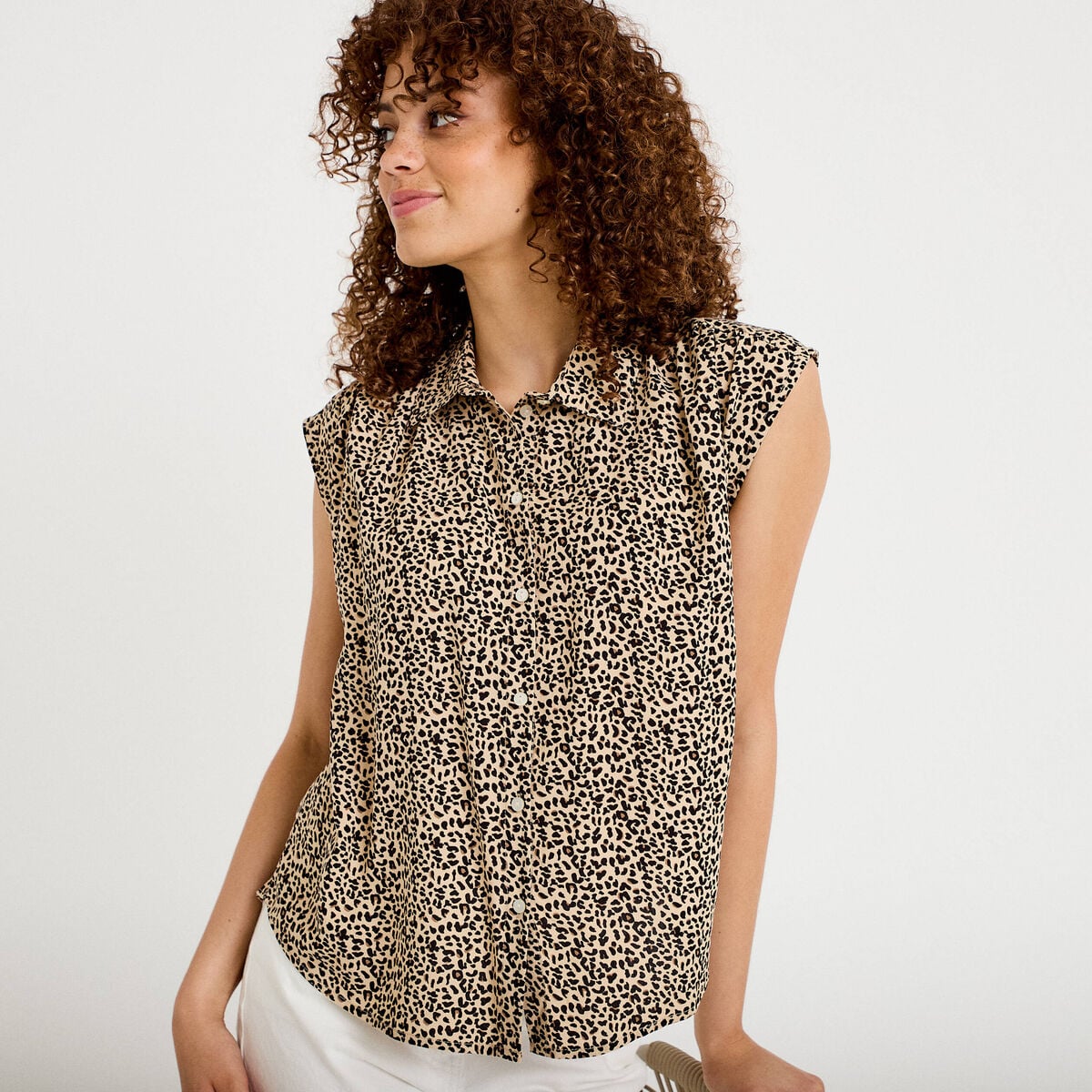 Chemise ample sans manches col classique ecru femme