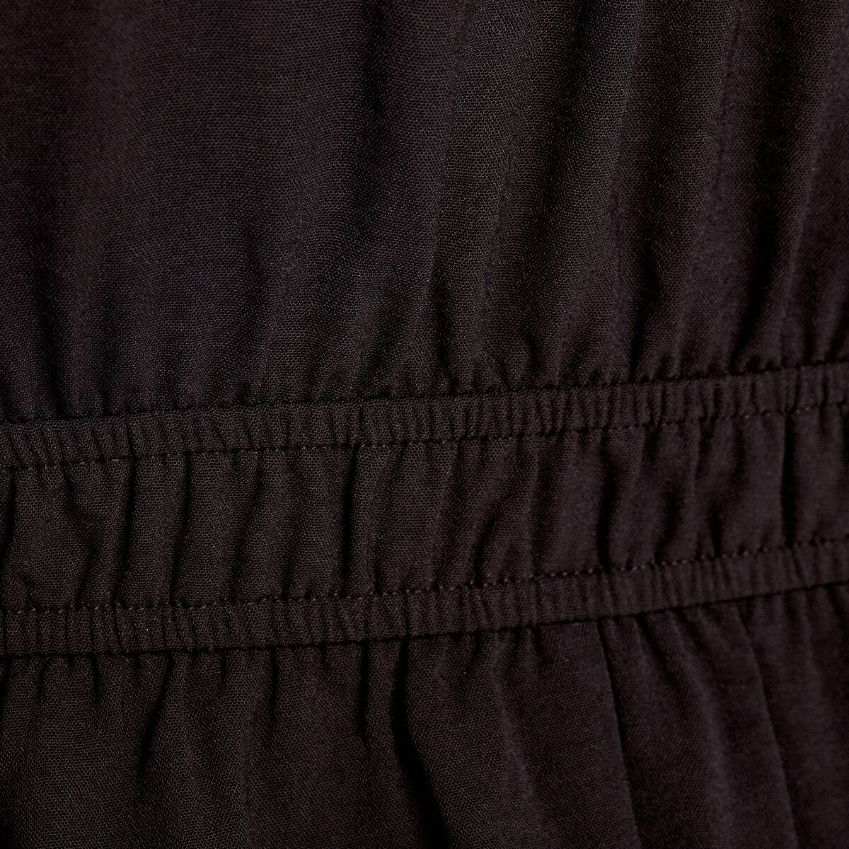 Robe &eacute;vas&eacute;e manches 3/4 noir femme