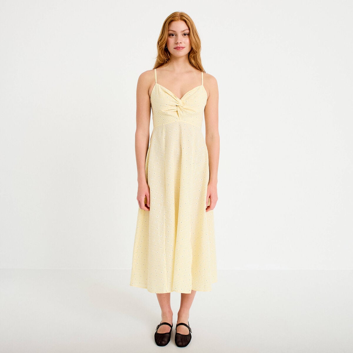 Robe &eacute;vas&eacute;e 3/4 &agrave; fines bretelles jaune clair femme