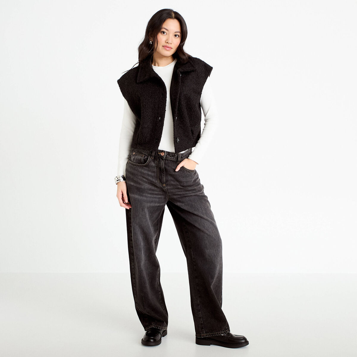 Veste bouclette sans manches col montant noir femme