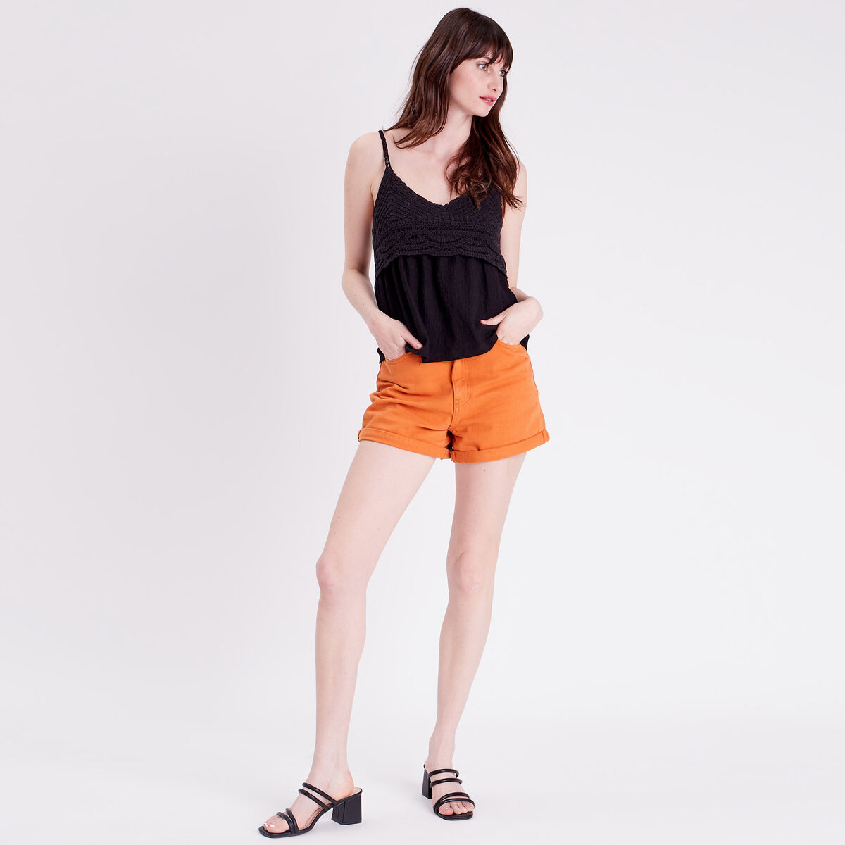 D&eacute;bardeur col aspect crochet noir femme