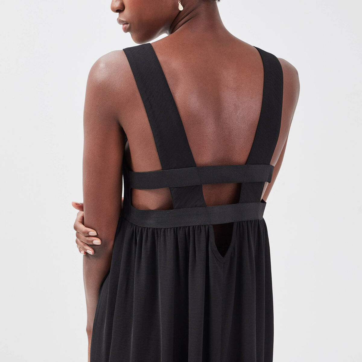 Robe longue &eacute;vas&eacute;e bretelles noir femme