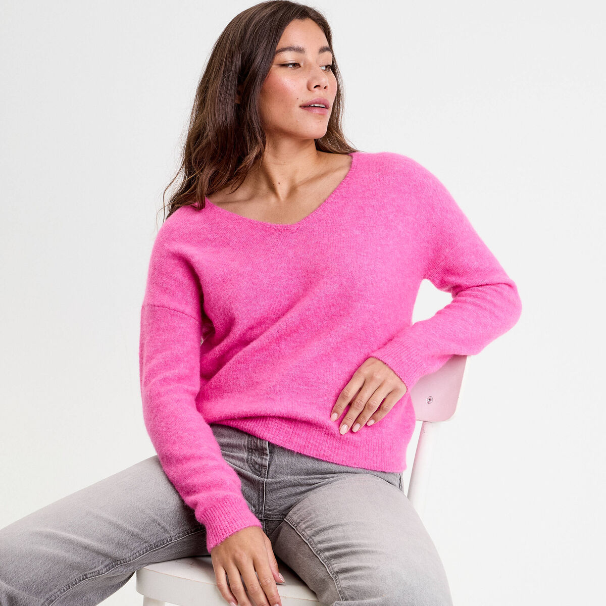 Pull avec col en V rose femme