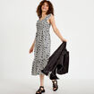 Robe longue &eacute;vas&eacute;e smock&eacute;e noir femme