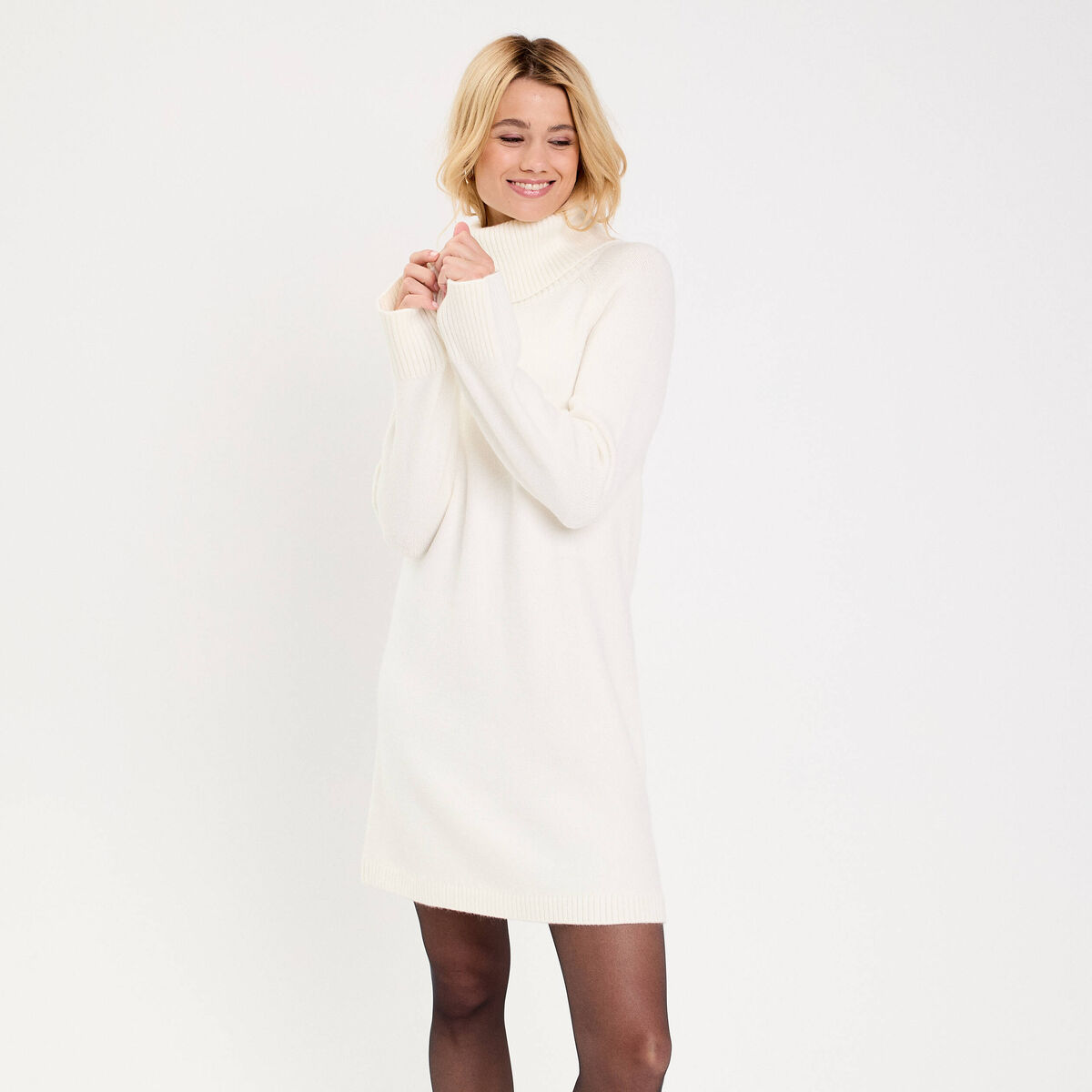Robe pull col roul&eacute; ecru femme