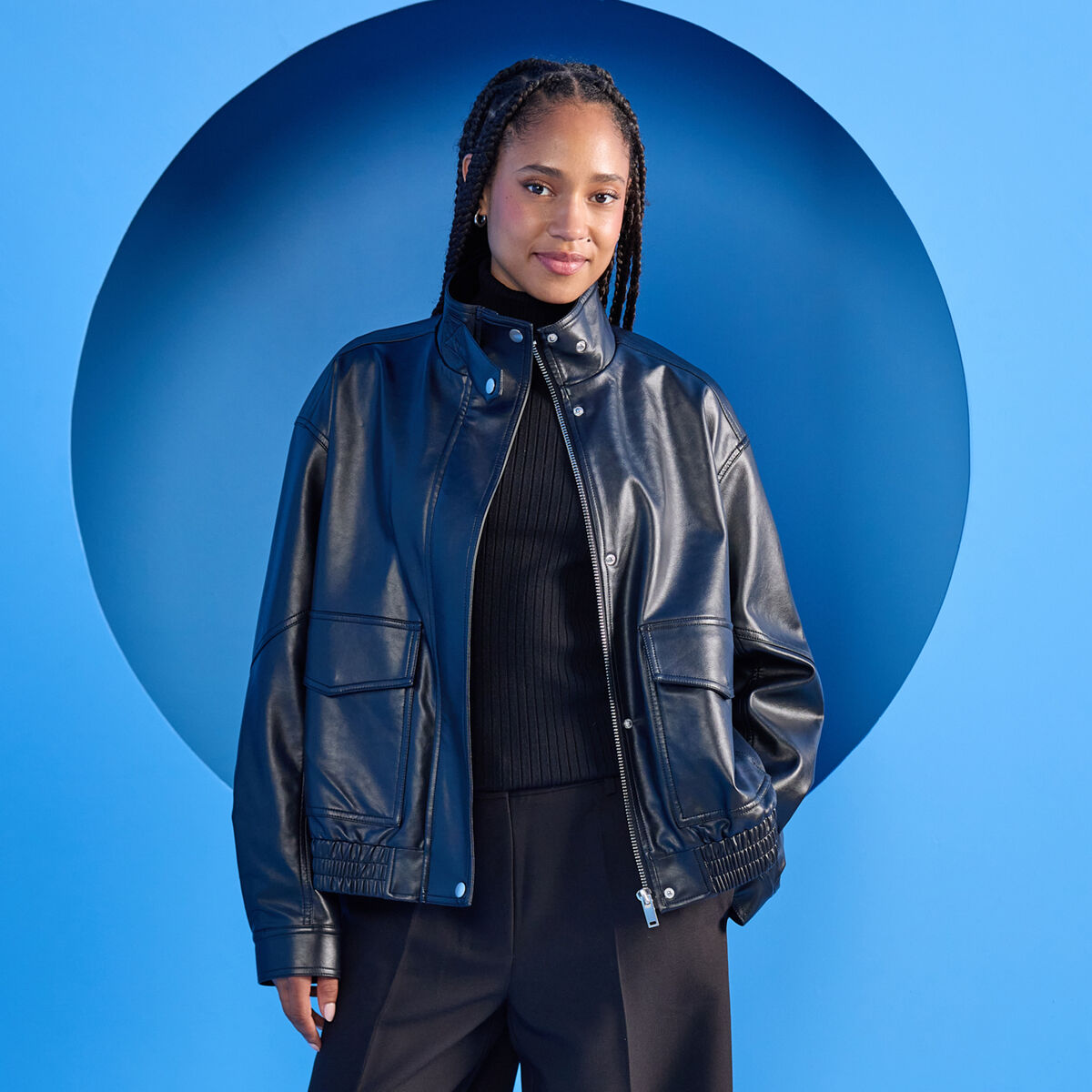 Veste effet boule en similicuir noir femme