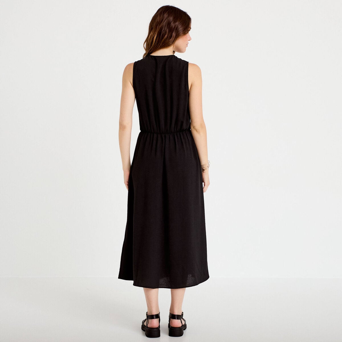 Robe droite 3/4 sans manches col v noir femme