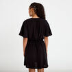 Robe courte &eacute;vas&eacute;e col v manches courtes noir femme