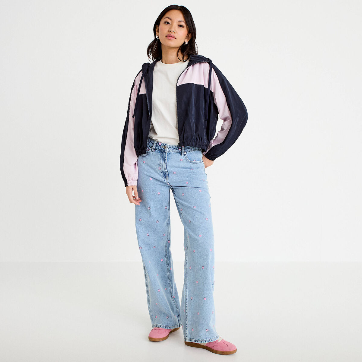 Veste cropped &agrave; capuche bas resserr&eacute; bleu marine femme