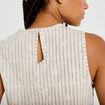 Blouse droite sans manches pliss&eacute;e creme femme