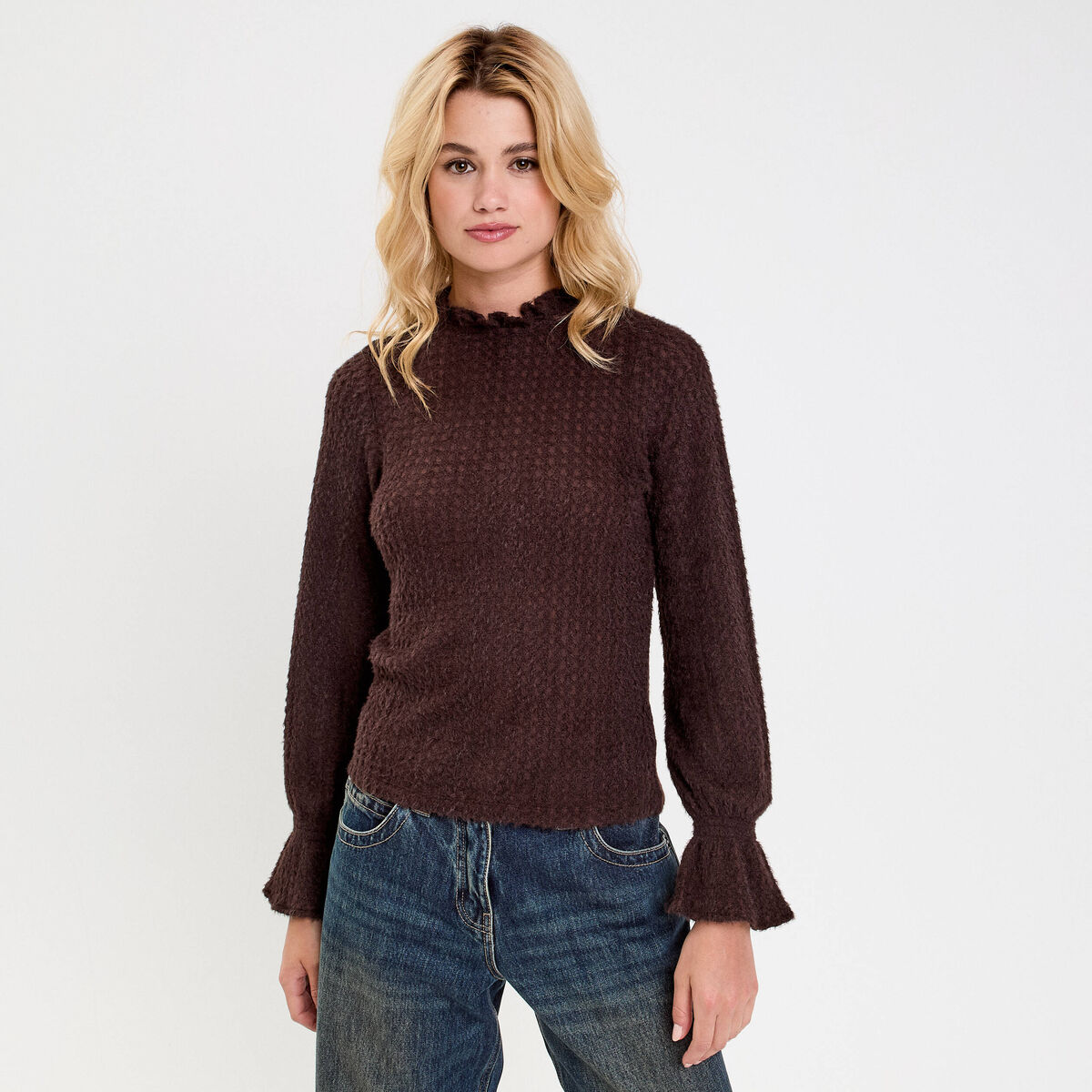 Blouse ajour&eacute;e manches longues marron fonc&eacute; femme