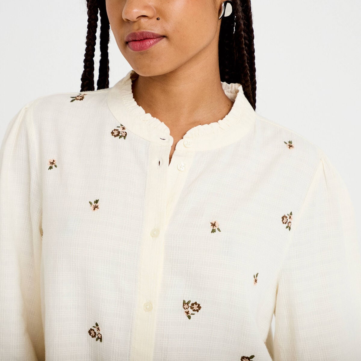Blouse droite courte col v broderie ivoire femme