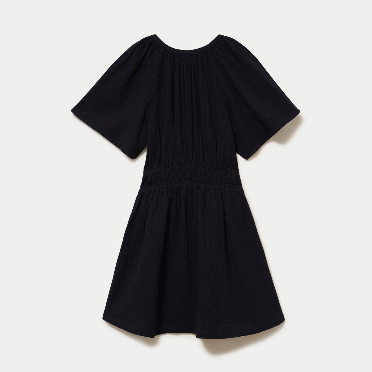 Robe courte &eacute;vas&eacute;e manches courtes noir femme