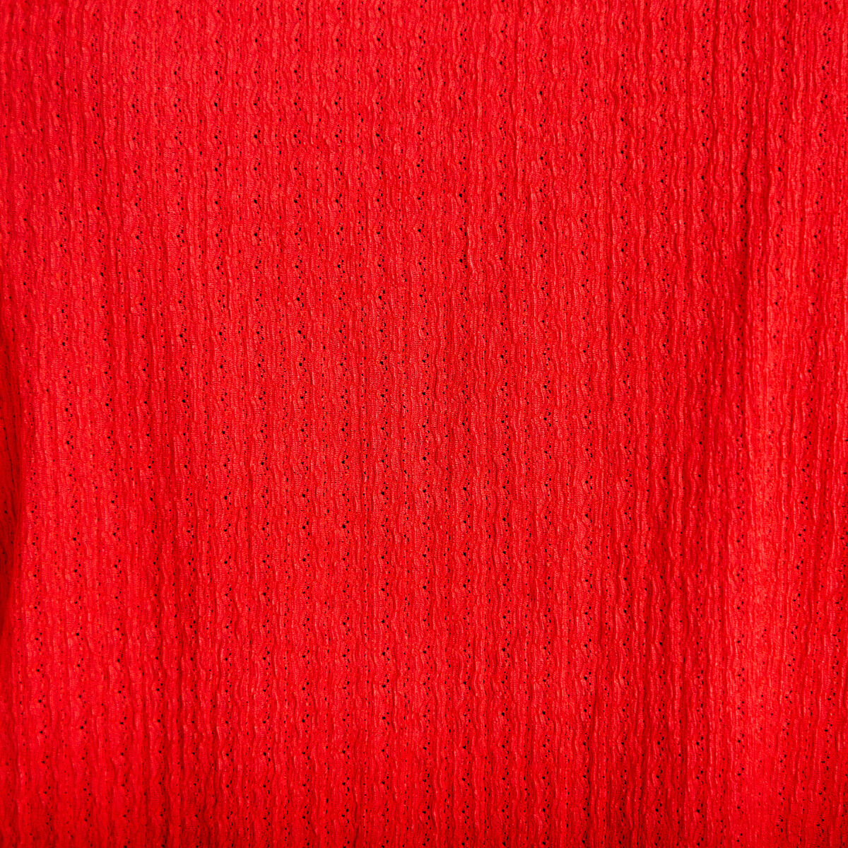 Blouse manches courtes brod&eacute;es rouge femme