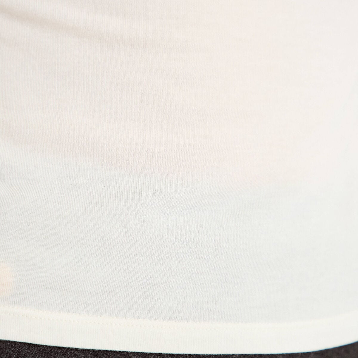 T-shirt ajust&eacute; col roul&eacute; dentelle ecru femme