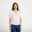 Blouse col v manches courtes brod&eacute;e ecru femme
